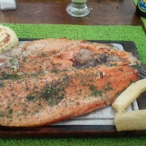 trucha al carbón