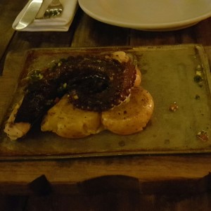 pulpo a la parrilla 