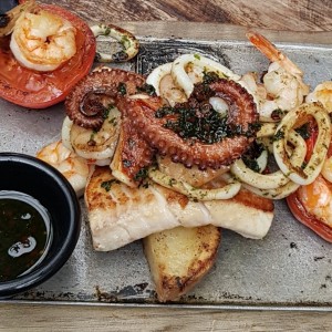 Picada de Mariscos