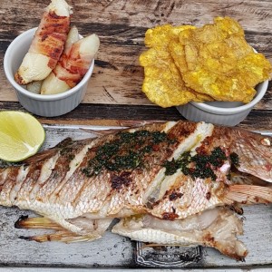 Pargo Rojo en mantequilla de ajo