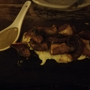 anticuchos de pulpo