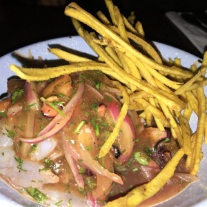 ceviche con pulpo parrilero