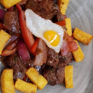 lomo saltado
