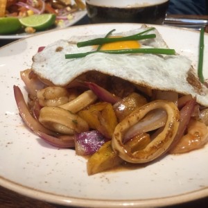 saltado de mariscos