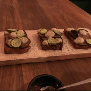 montaditos de lengua