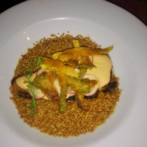 pescado en cama de quinoa