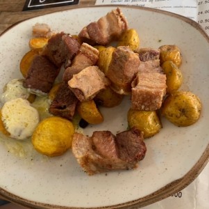 Chicharron carnudo
