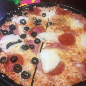 Pizza 2 quesos 2 carnes