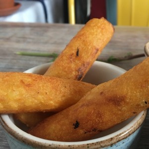 Yuca con queso paipa