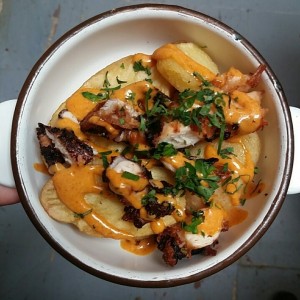 pulpo con paprika y aceite de oliva