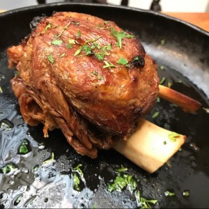 Jarret de cerdo al horno