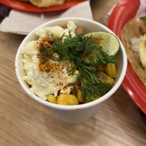 Esquites con chicharron 