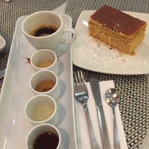 cafe del campo y milhoja de arequipe 
