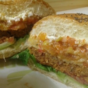 Hamburguesa de frijol criollo