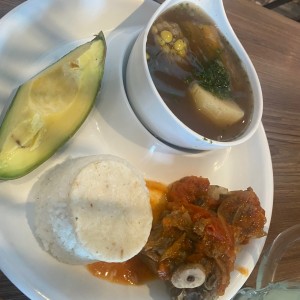Sancocho de res