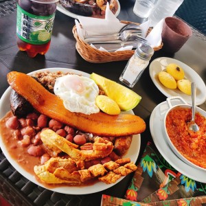 media bandeja paisa
