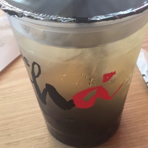 bubble tea de lychee con perlas de tapioca 