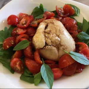 caprese con mozzarella de bufala