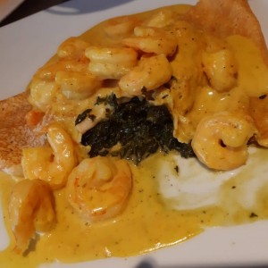 Crepe de Camarones al curry con espinaca. 