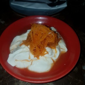 Yogurt griego con zanahoria en almibar 