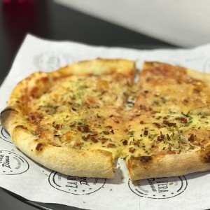 pizza 4 quesos