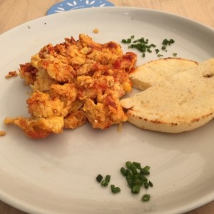 Huevos con paprika
