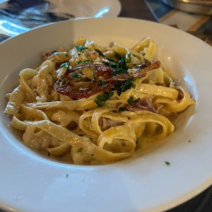 Pasta a la rueda con prosciutto