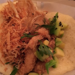 Bao de chicharron de pescado