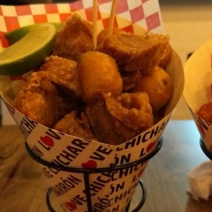 cono de chicharron carnudo