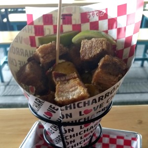 cono chicharron carnudo