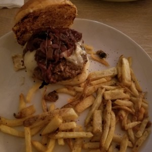 h hamburguesa Angus en arandanos