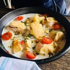 Tiradito de Tilapia con Crocantes de Queso