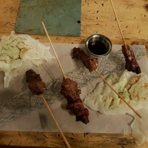 Croquetas de cerdo con papel de arroz