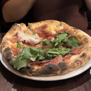 Pizza prosciutto