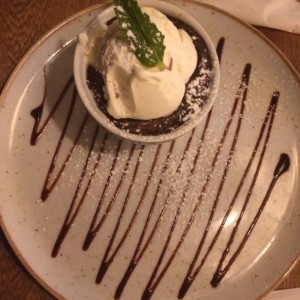 Souffle de chocolate (nutella) con helado de vainilla 