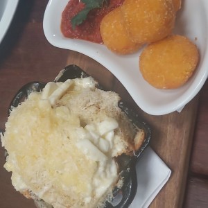 pan de trufa y arancini