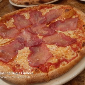 pizza con tocineta