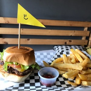 mini burger / menú infantil