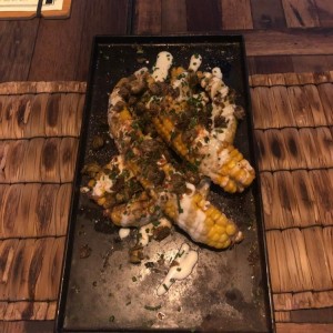 mazorca asadas con alioli y alcaparras