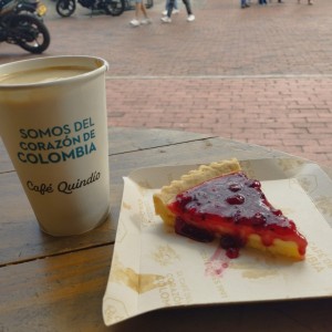 latte caramelo cheesecake frutos rojos