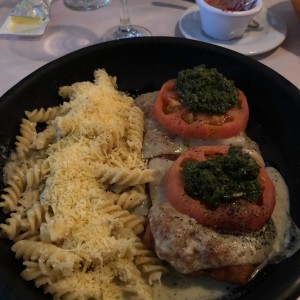 Miti Miti. Ternera pomodoro. Fusilli salsa 3 quesos