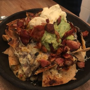 nachos con carne al pastor