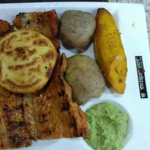 Parrillada de Chiguiro