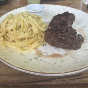 Bife de paleta y pasta al limon 