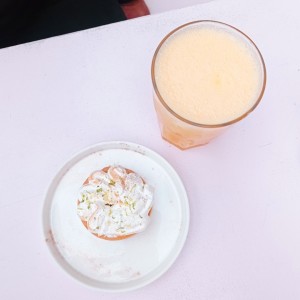 Pie de limón y jugo de maracuyá