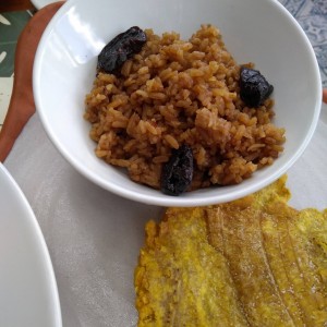 Arroz de coco y patacones
