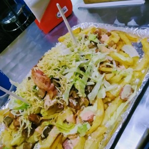 salchipapa marimonda para tres.