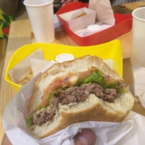 Hamburguesa mucha hambre doble carne. 