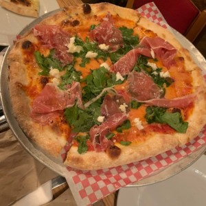 Pizza prosciutto