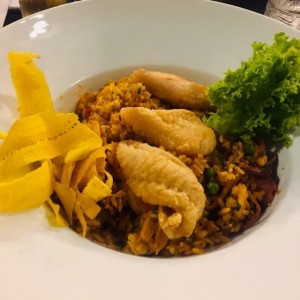 Arroz chaufa pescado